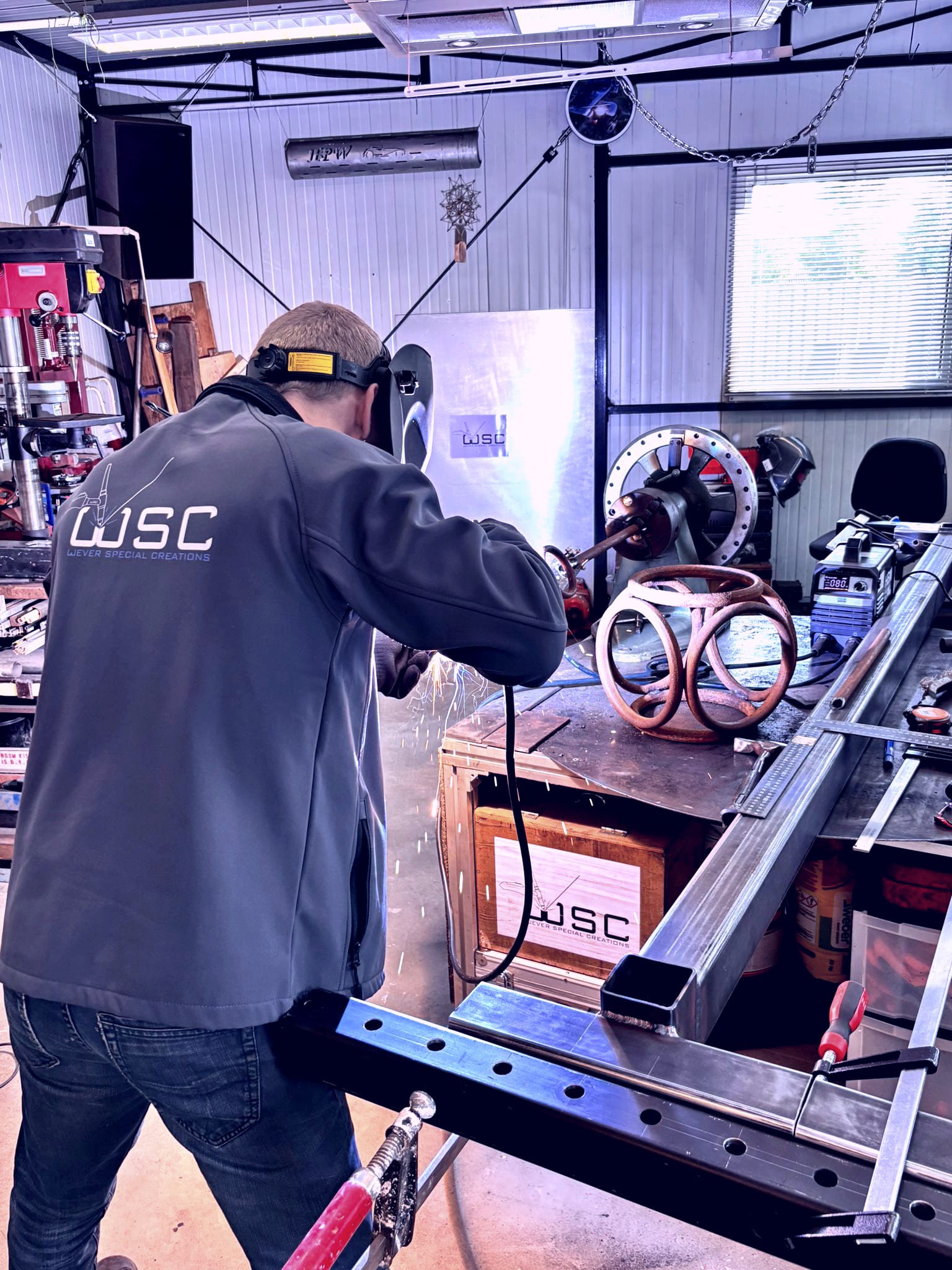 Windsculptuur in atelier